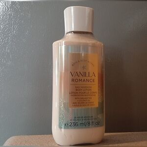 Bath & Body Works Vanilla Romance Body Lotion 8 fl oz. Sealed